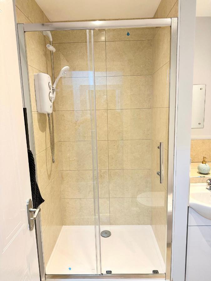 דרבי Comfortable City Apartment מראה חיצוני תמונה