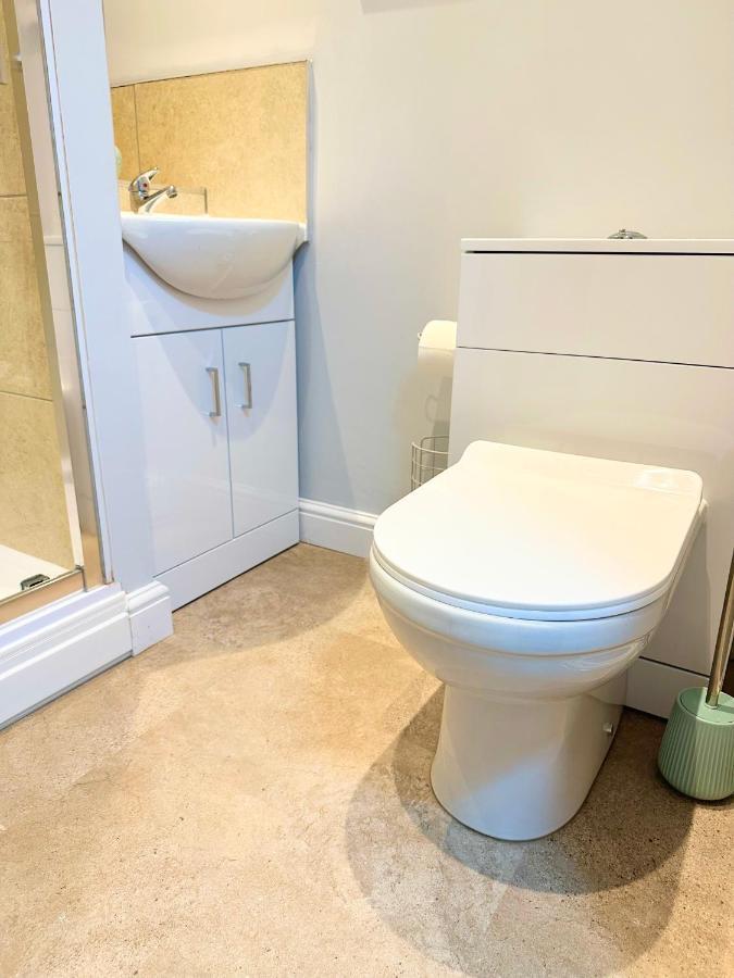 דרבי Comfortable City Apartment מראה חיצוני תמונה